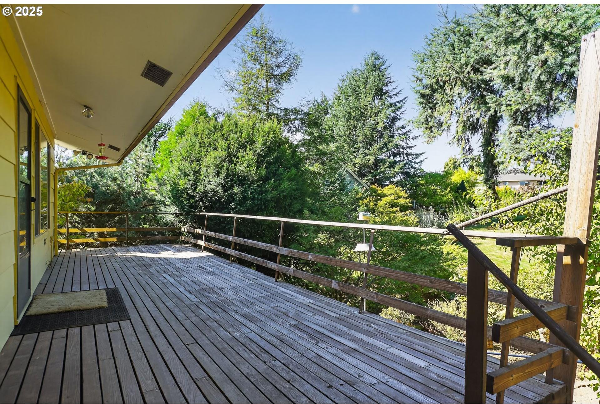 9479 Southeast Hillcrest Road Happy Valley, OR 97086 - Photo 21 of 30 Gallery Image 21