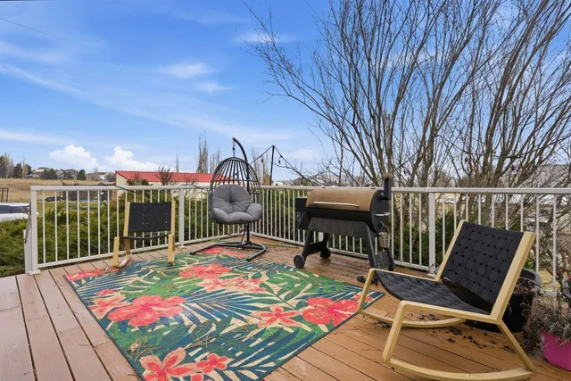 $575,000 | 18105 East 32nd Avenue, Greenacres, WA 99016