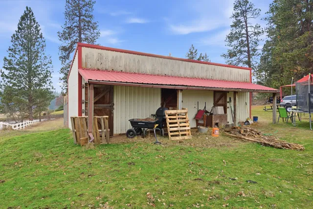 $575,000 | 18105 East 32nd Avenue, Greenacres, WA 99016