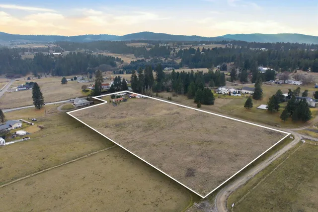 $575,000 | 18105 East 32nd Avenue, Greenacres, WA 99016