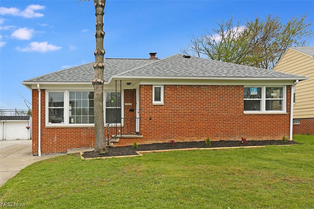 20621 Centuryway Road Maple Heights, OH 44137 - Photo 1 of 19 Gallery Image 1