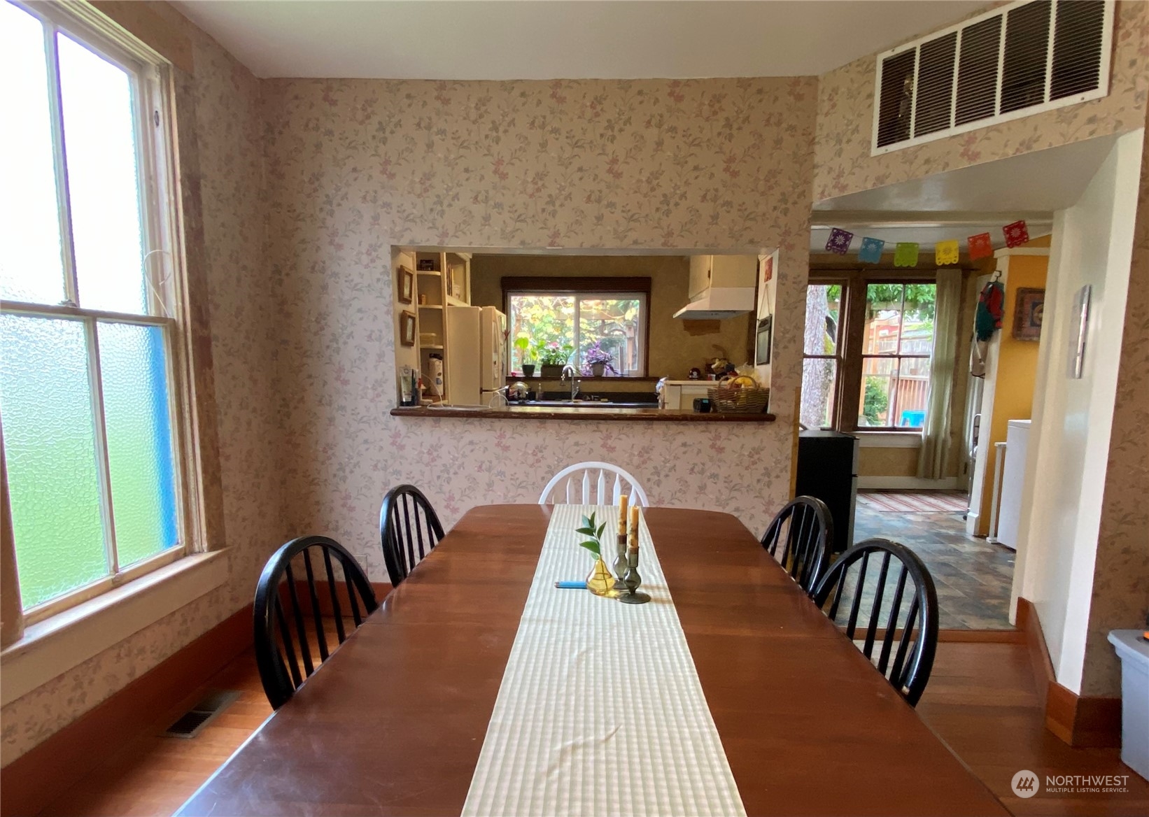 906 High Street Bellingham, WA 98225 - Photo 17 of 40 a view of a balcony and dining area