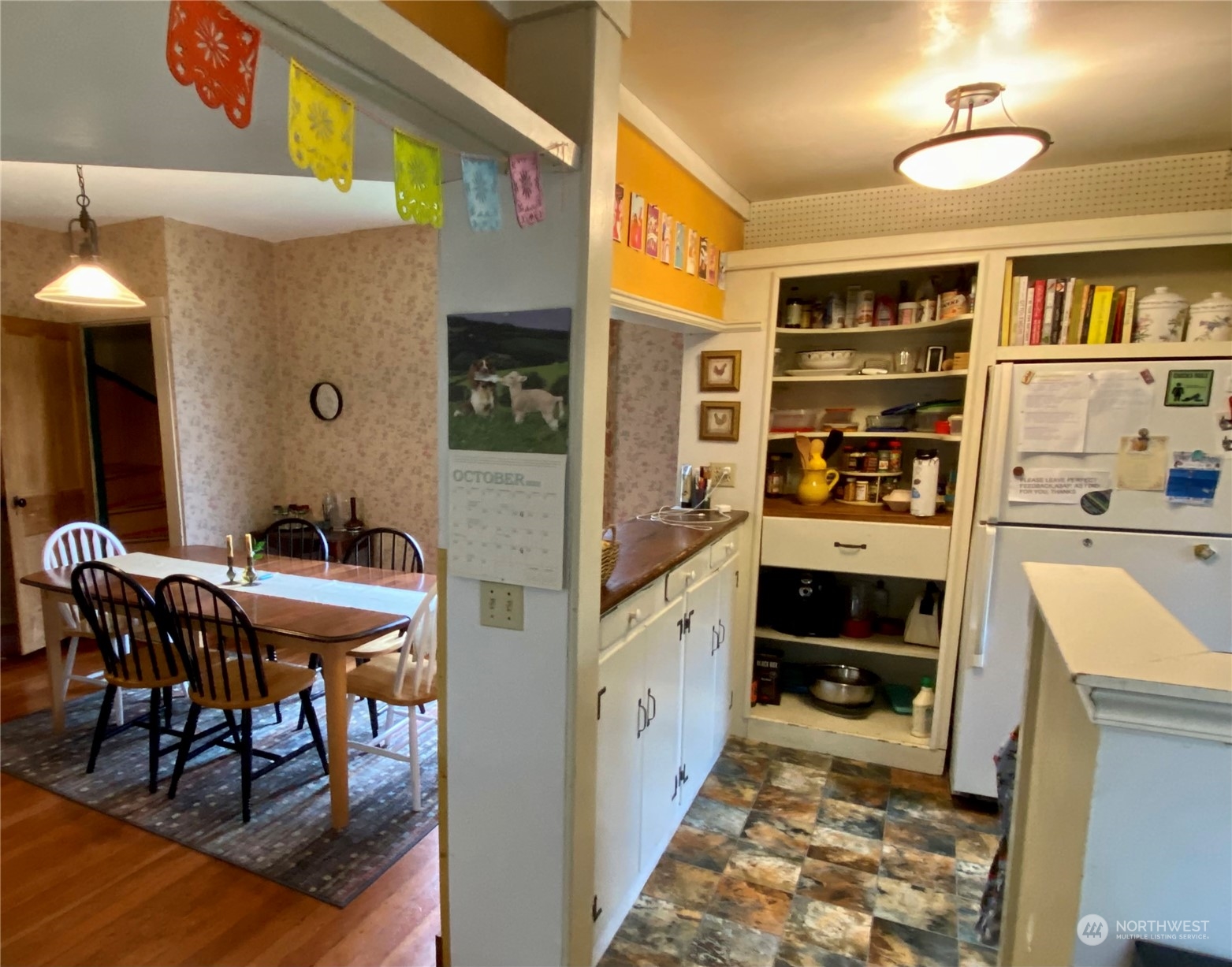 906 High Street Bellingham, WA 98225 - Photo 18 of 40 a view of a workspace with furniture