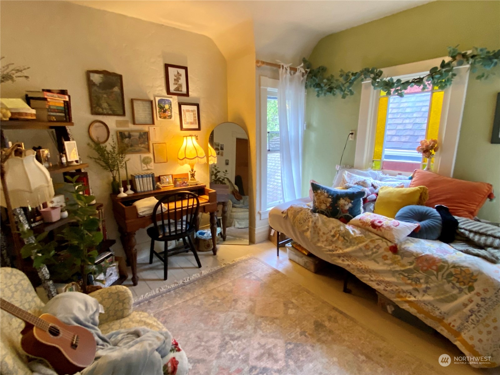 906 High Street Bellingham, WA 98225 - Photo 24 of 40 a living room with furniture and a bed