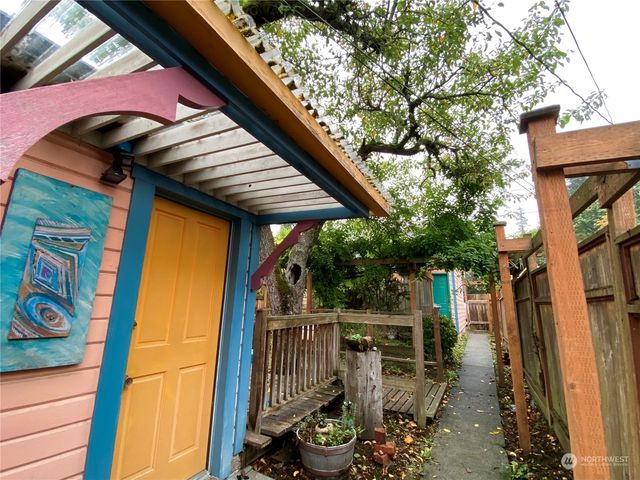 a view of a pathway of a house
