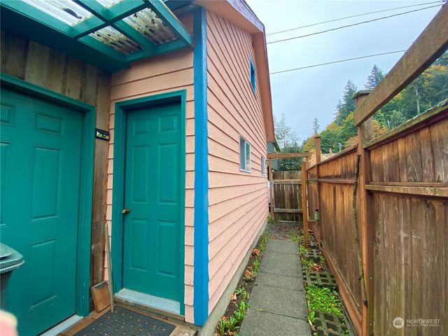 a view of outdoor space