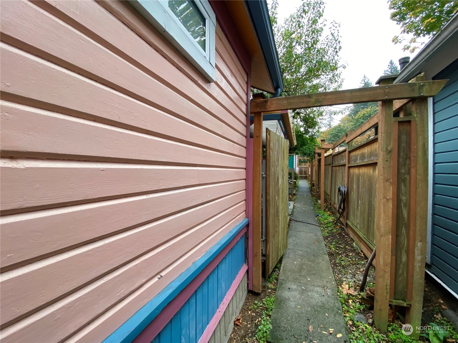 906 High Street Bellingham, WA 98225 - Photo 36 of 40 a view of outdoor space