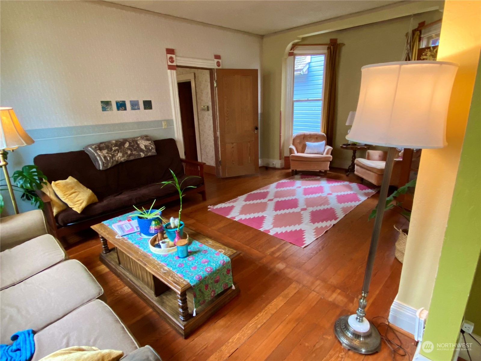 906 High Street Bellingham, WA 98225 - Photo 6 of 40 a living room with furniture and a table