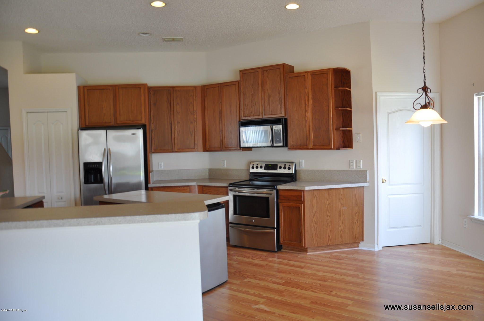 10129 Rising Mist Lane Jacksonville, FL 32221 - Photo 8 of 37 Kitchen