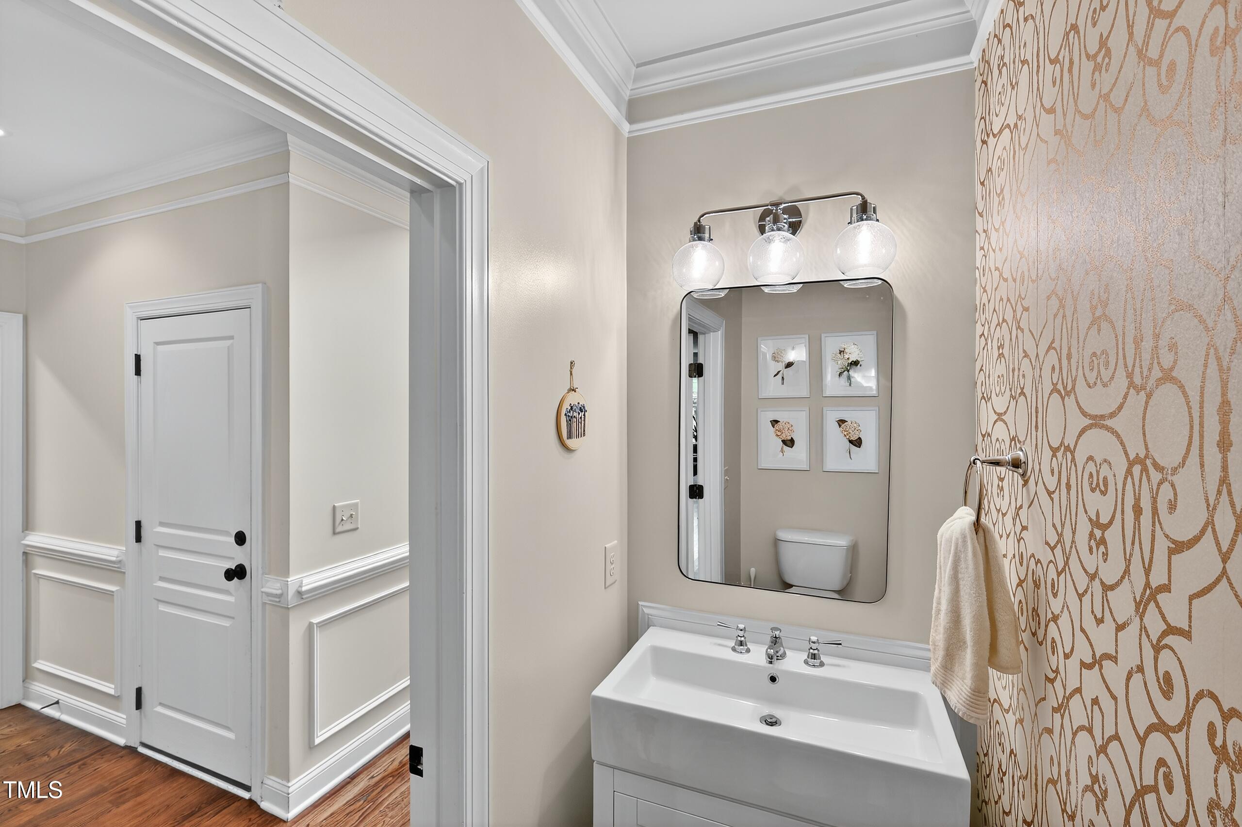 8124 Andrea Lane Raleigh, NC 27613 - Photo 8 of 46 bathroom 2 photoshopped