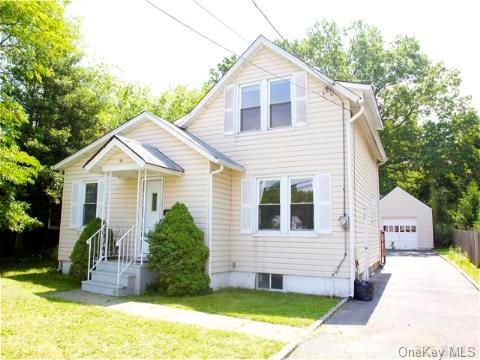 16 Harbor Road Port Washington, NY 11050 - Photo 1 of 1