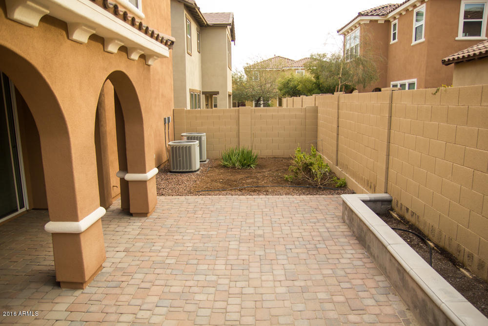 9134 South Roberts Road Tempe, AZ 85284 - Photo 2 of 38 Roberts House-2