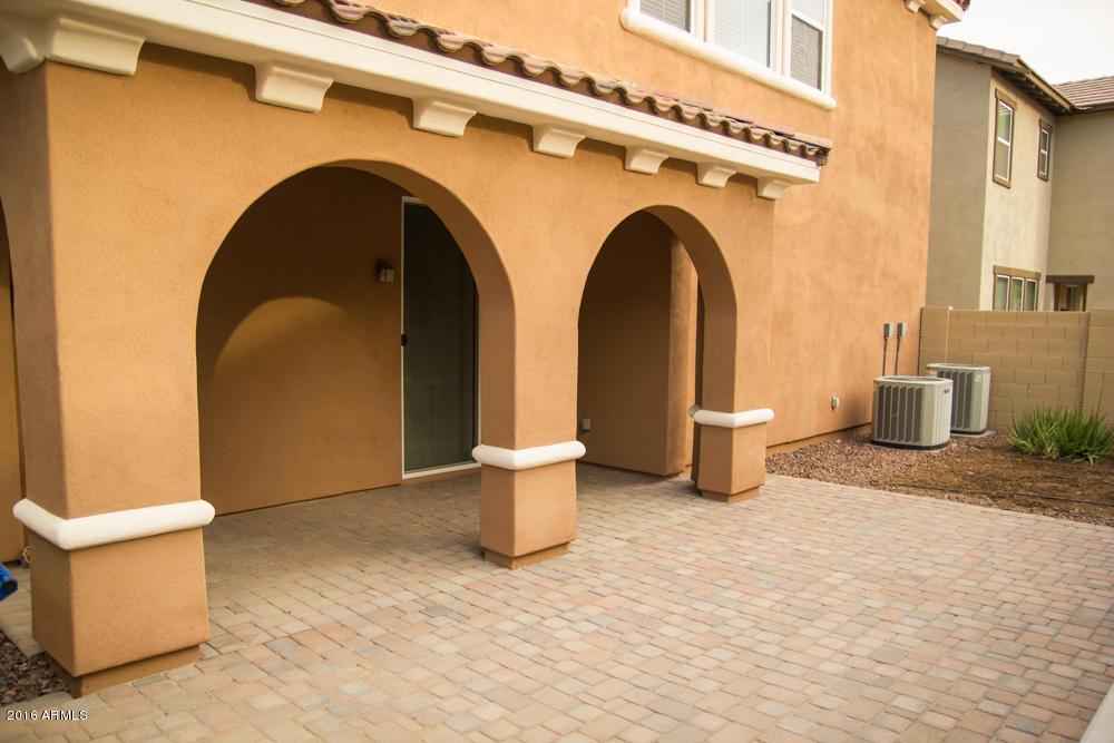 9134 South Roberts Road Tempe, AZ 85284 - Photo 5 of 38 Roberts House-5