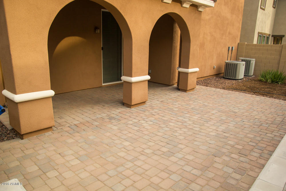 9134 South Roberts Road Tempe, AZ 85284 - Photo 6 of 38 Roberts House-6