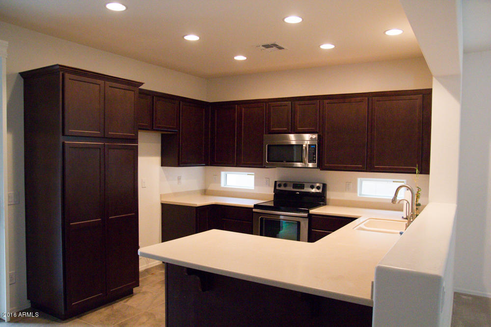 9134 South Roberts Road Tempe, AZ 85284 - Photo 9 of 38 Roberts House-9
