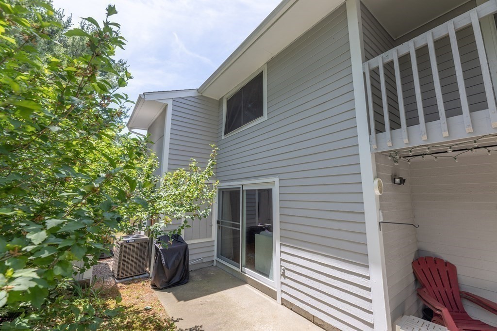 12 Beal's Cove Road, Unit E Hingham, MA 02043 - Photo 3 of 17