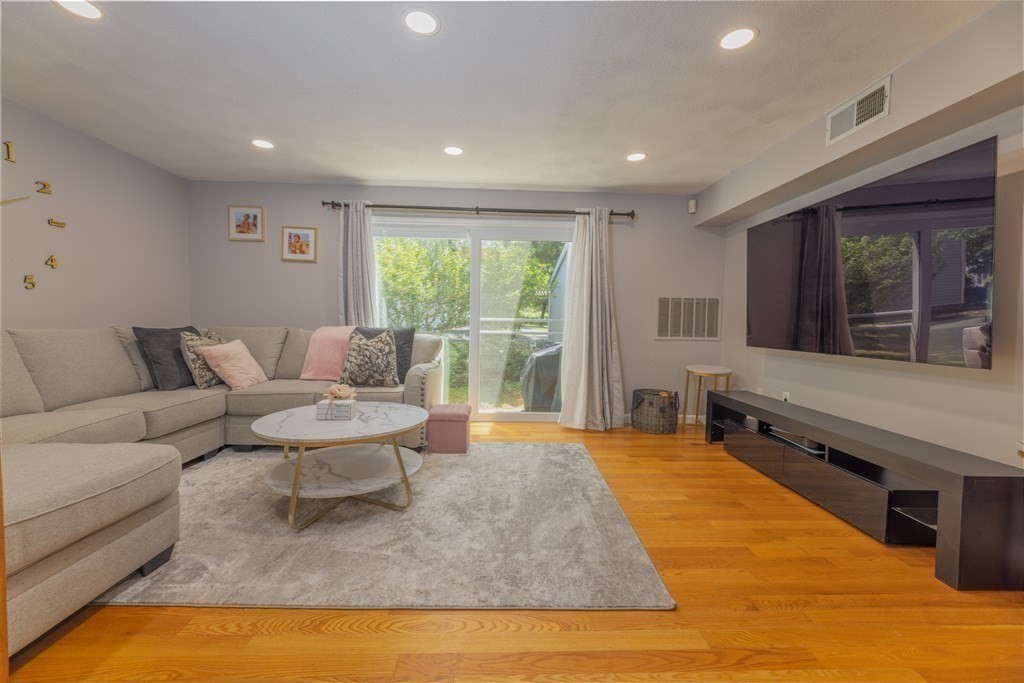 12 Beal's Cove Road, Unit E Hingham, MA 02043 - Photo 7 of 17