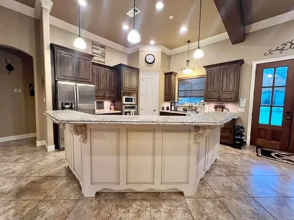 $535,000 | 3225 Panda Drive, Orange, TX 77632