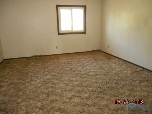 2339 Rockspring Road Toledo, OH 43614 - Photo 8 of 18 Gallery Image 8