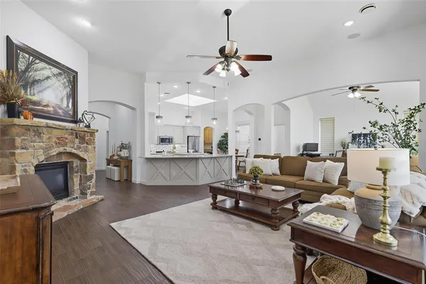 $469,500 | 109 Diablo Drive, Burleson, TX 76028