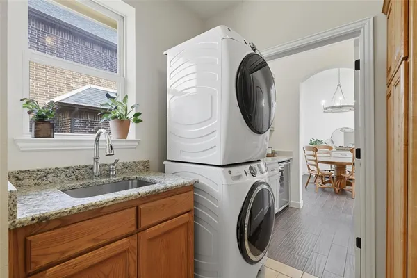$469,500 | 109 Diablo Drive, Burleson, TX 76028