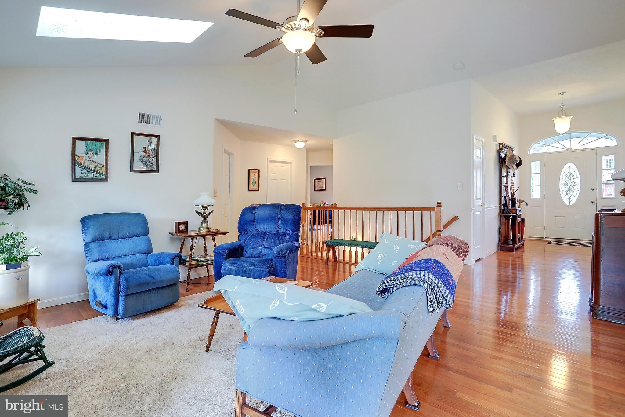 6063 Jennifer Lane Spring Grove, PA 17362 - Photo 4 of 47