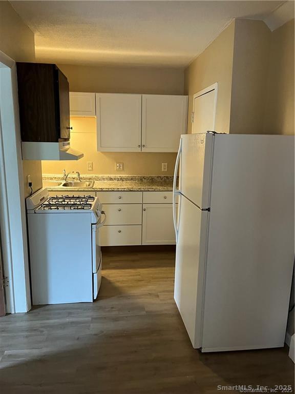 41 Baltic Street Norwich, CT 06360 - Photo 7 of 8