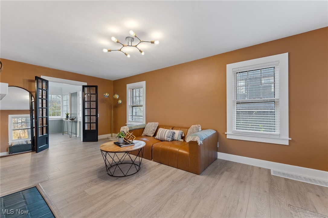 3216 Clarendon Road Cleveland, OH 44118 - Photo 6 of 33 Gallery Image 6