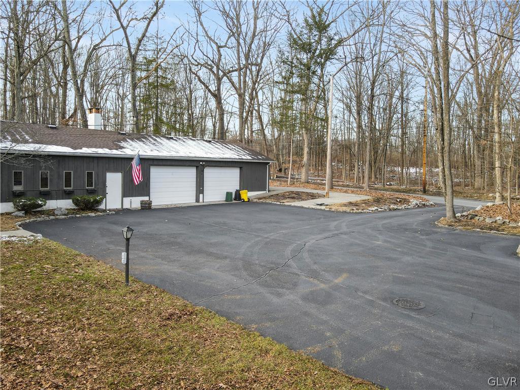 1133 Turkey Ridge Road Mount Bethel, PA 18343 - Photo 4 of 45