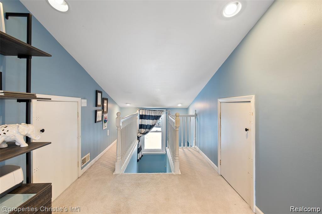 423 West 12 Mile Road Royal Oak, MI 48073 - Photo 34 of 42 423 W 12 Mile Interior-22.jpg