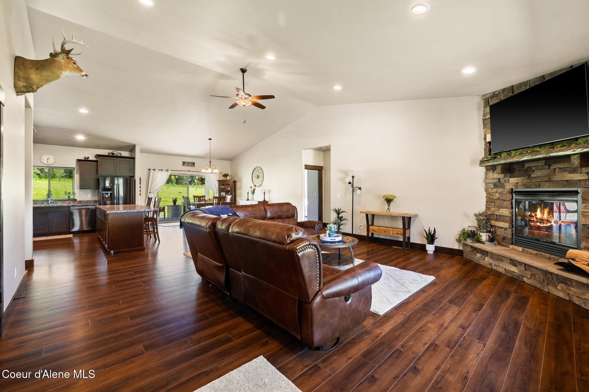 15268 South Potter Road Coeur D'Alene, ID 83814 - Photo 5 of 61 IMG_1374