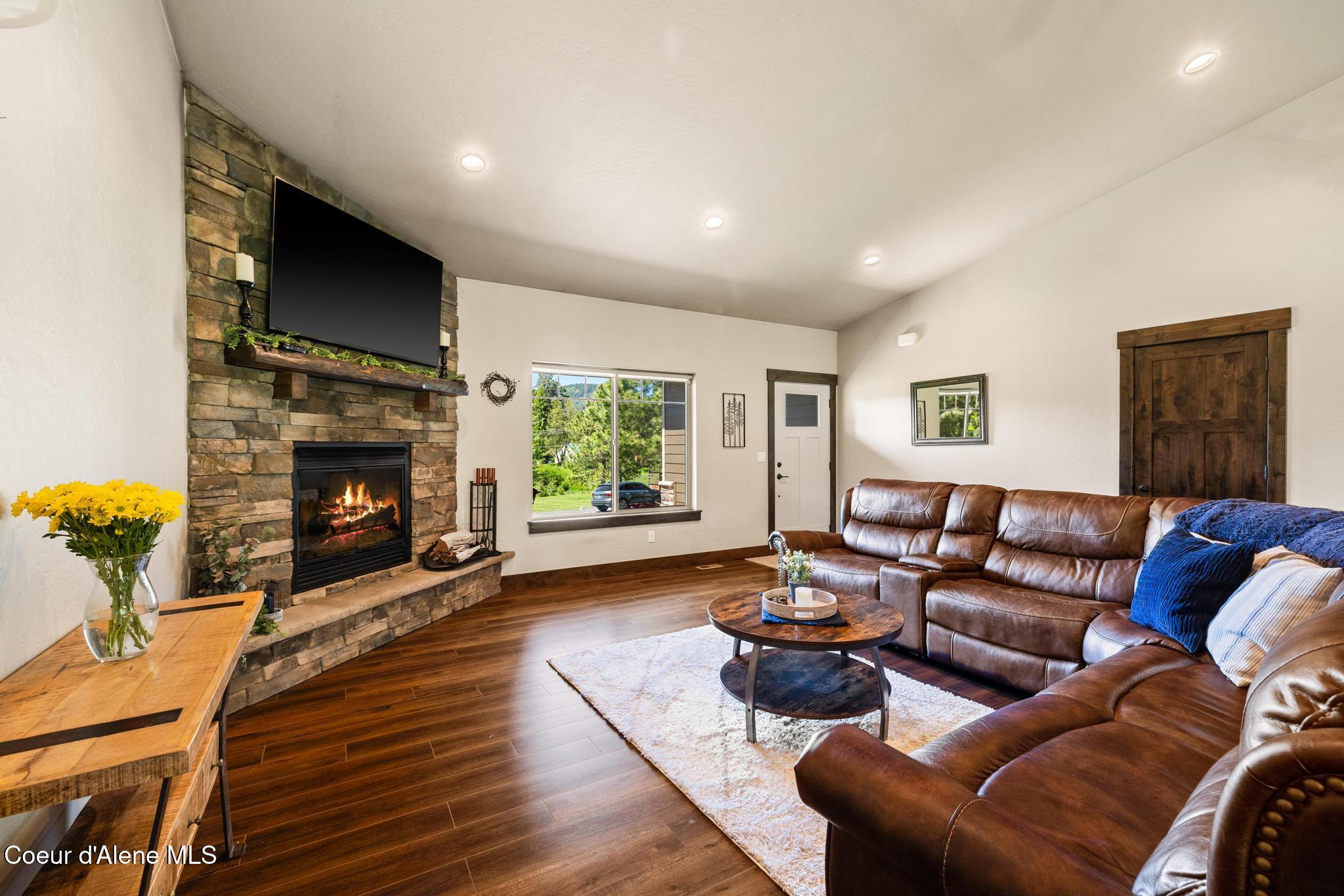 15268 South Potter Road Coeur D'Alene, ID 83814 - Photo 9 of 61 IMG_1409