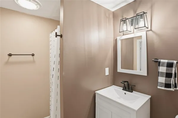 $1,400,000 | 71 Rolling Hill Drive, Exeter, RI 02822