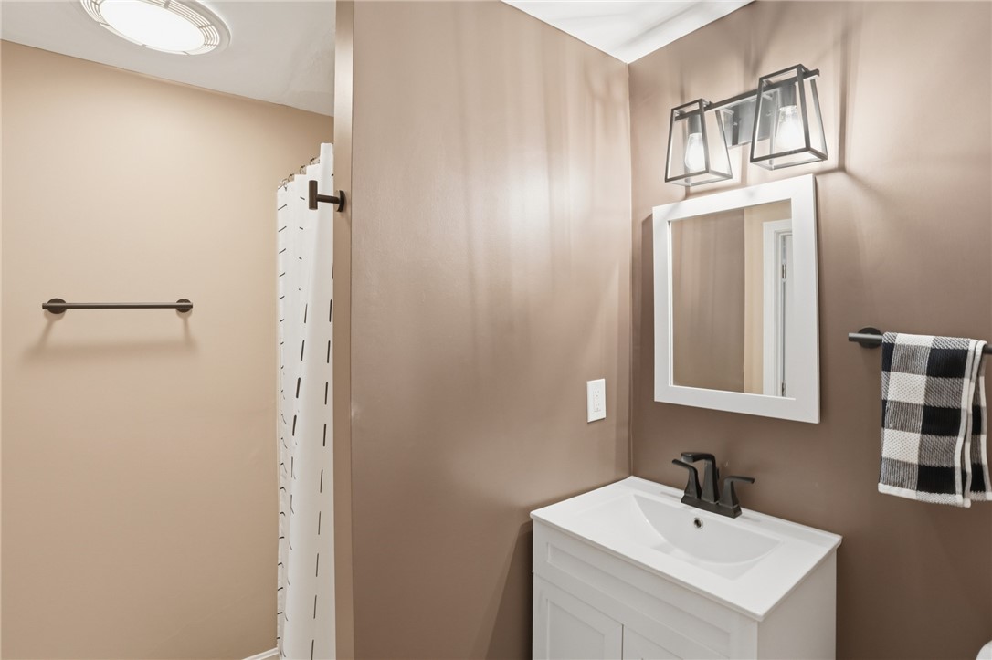 71 Rolling Hill Drive Exeter, RI 02822 - Photo 30 of 50 Basement full-bath.