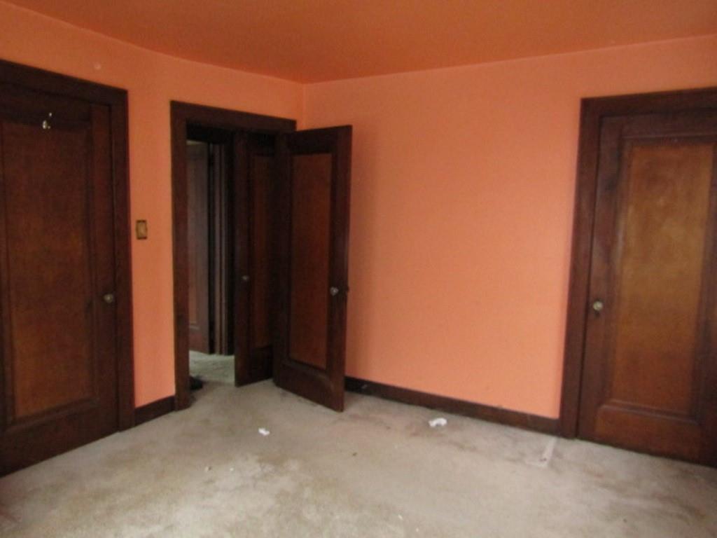 3825 Atkins Street Pittsburgh, PA 15212 - Photo 24 of 28 an empty room with closet