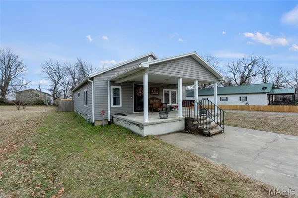 $195,000 | 112 North 6th Street, Sikeston, MO 63801
