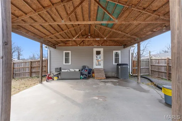$195,000 | 112 North 6th Street, Sikeston, MO 63801