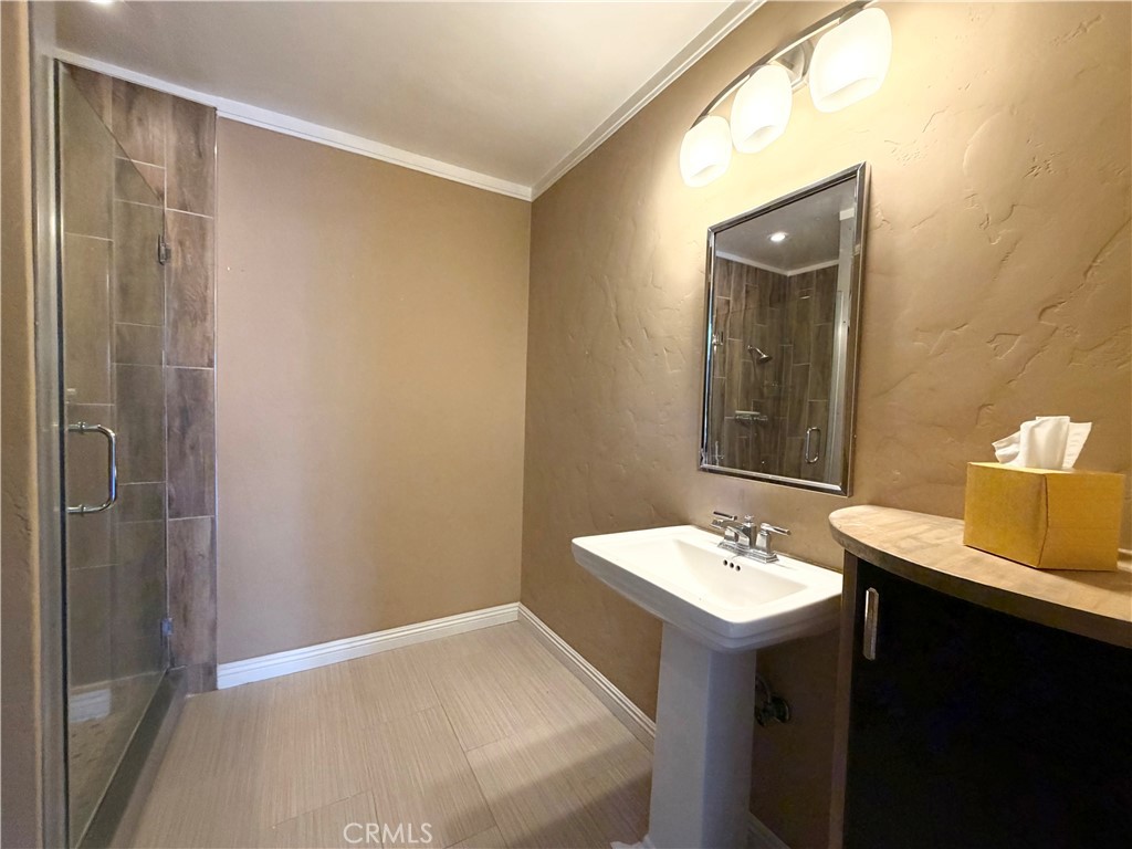 4891 Tamarack Way Irvine, CA 92612 - Photo 17 of 40