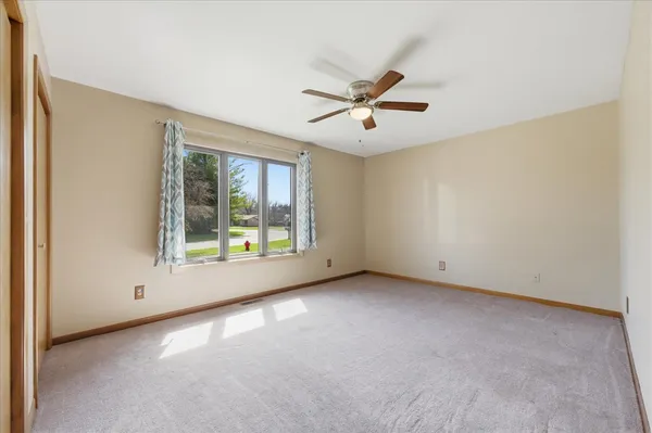 $259,000 | 227 Hillcrest Avenue, Unit A, Yorkville, IL 60560