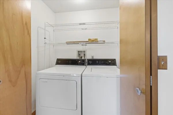 $259,000 | 227 Hillcrest Avenue, Unit A, Yorkville, IL 60560