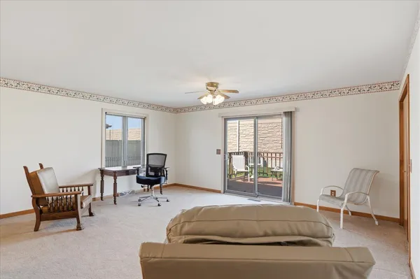 $259,000 | 227 Hillcrest Avenue, Unit A, Yorkville, IL 60560