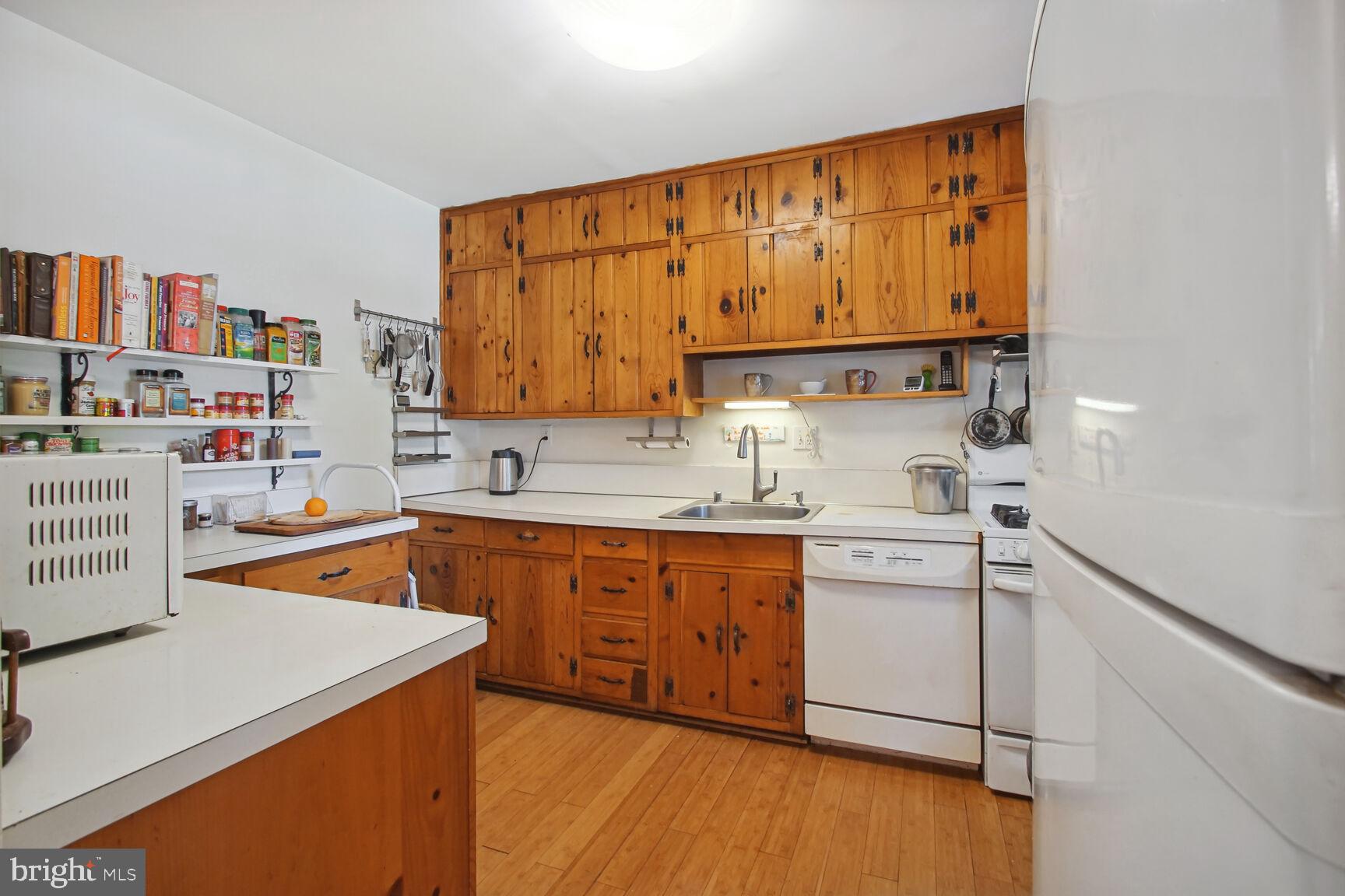 3420 Chatham Road Hyattsville, MD 20783 - Photo 11 of 37 Kitchen