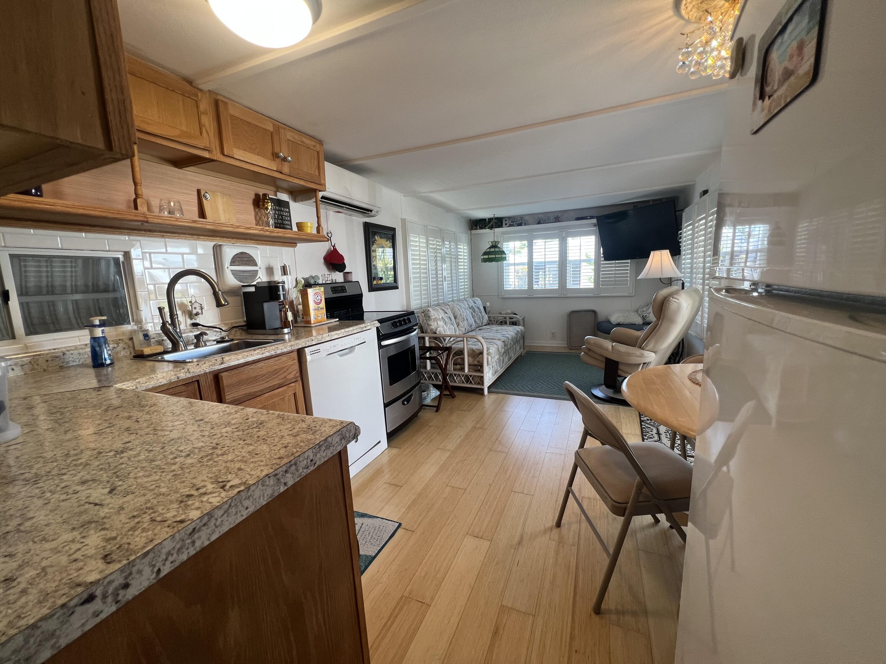 209 Eagle Drive, Unit D Boynton Beach, FL 33435 - Photo 14 of 22 IMG_4747