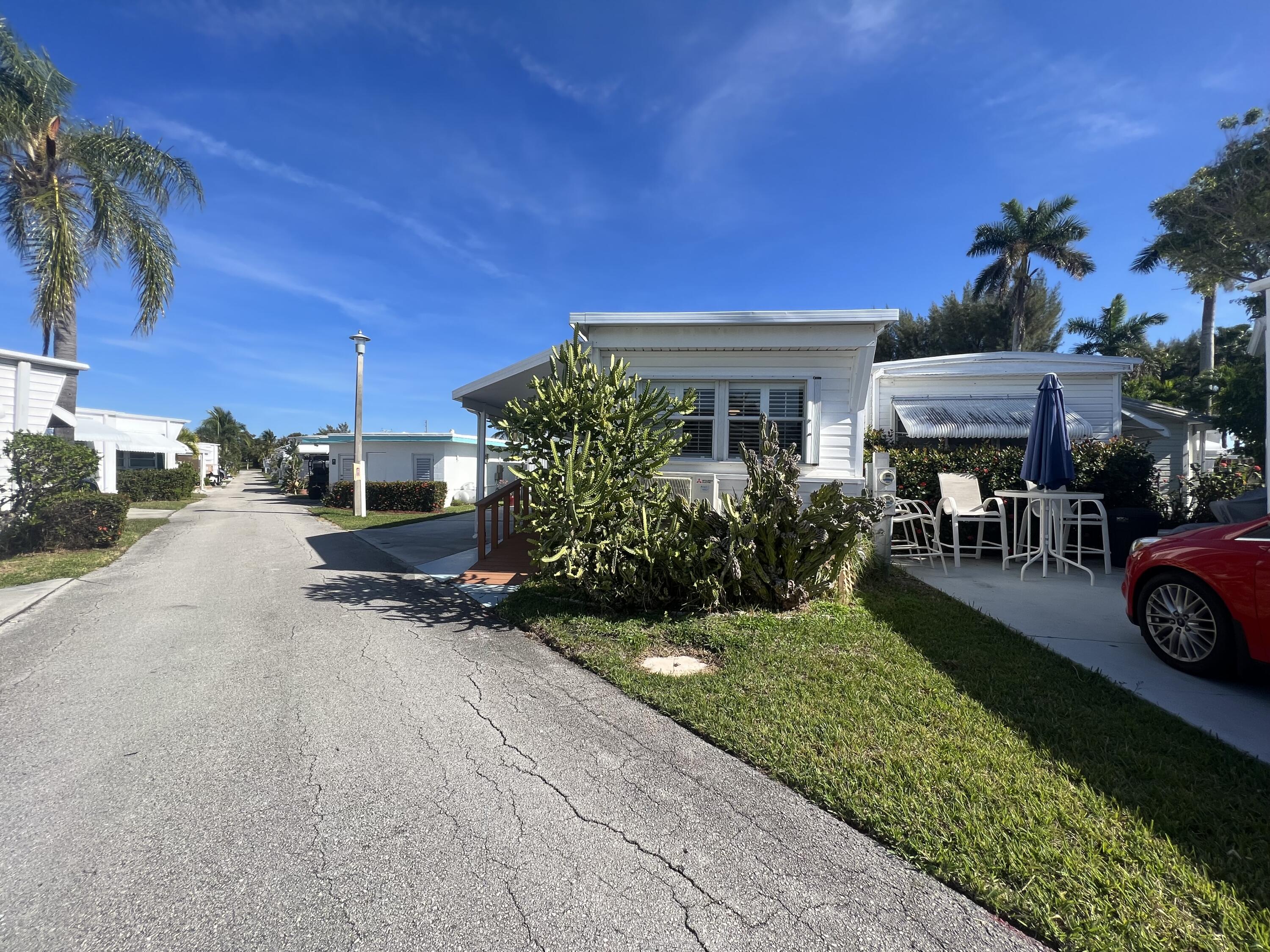 209 Eagle Drive, Unit D Boynton Beach, FL 33435 - Photo 3 of 22 IMG_4736