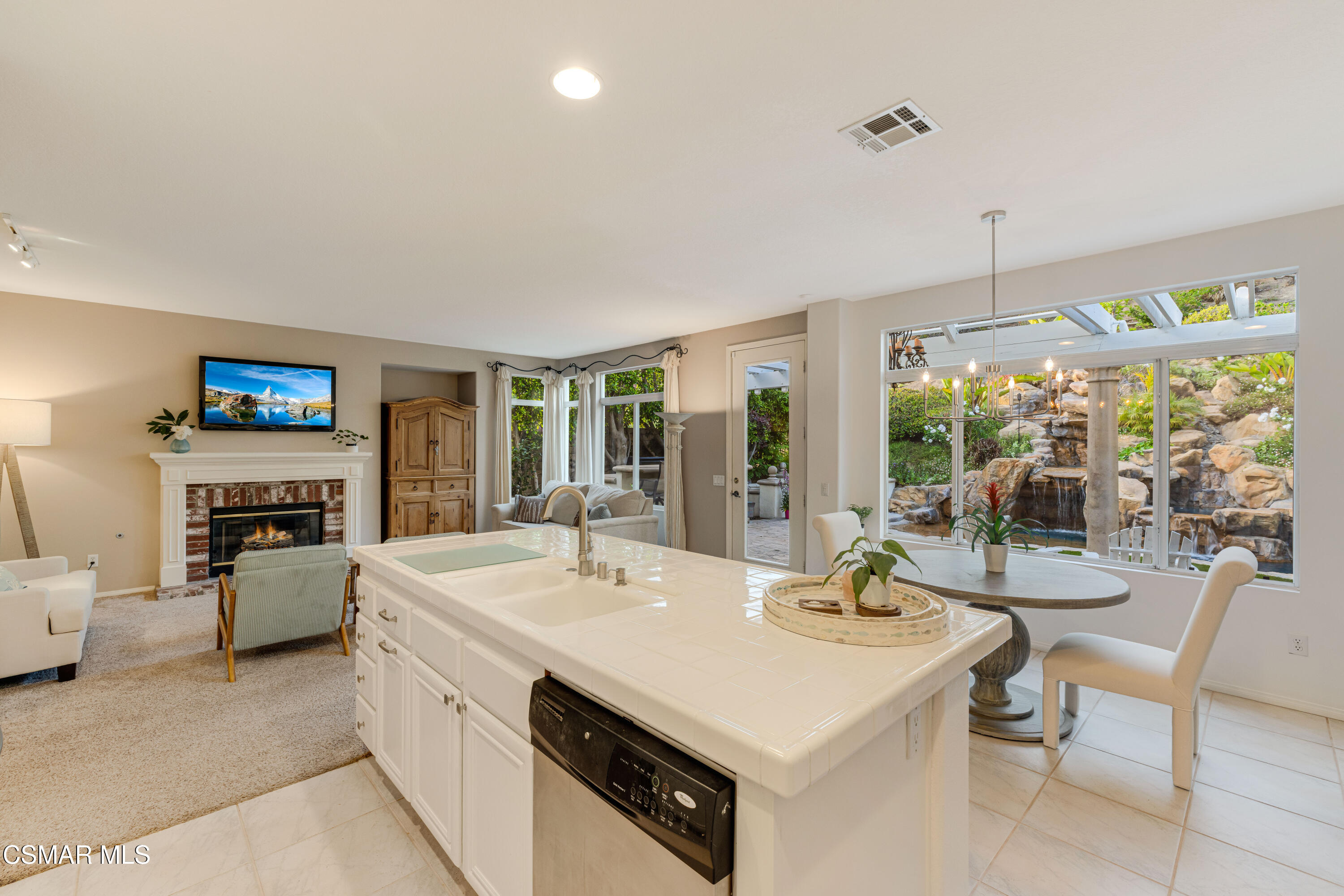 15633 Harte Lane Moorpark, CA 93021 - Photo 26 of 64 15633 Harte Ln, Moorpark-Vince Dingman M