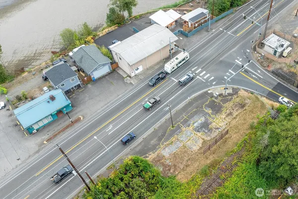 $200,000 | 809 Westside Highway, Longview, WA 98632