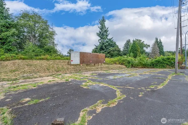 $200,000 | 809 Westside Highway, Longview, WA 98632
