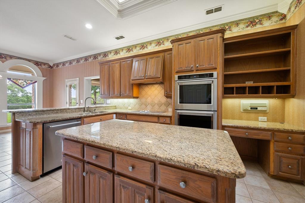 128 Rim Rock Road Aledo, TX 76008 - Photo 13 of 40