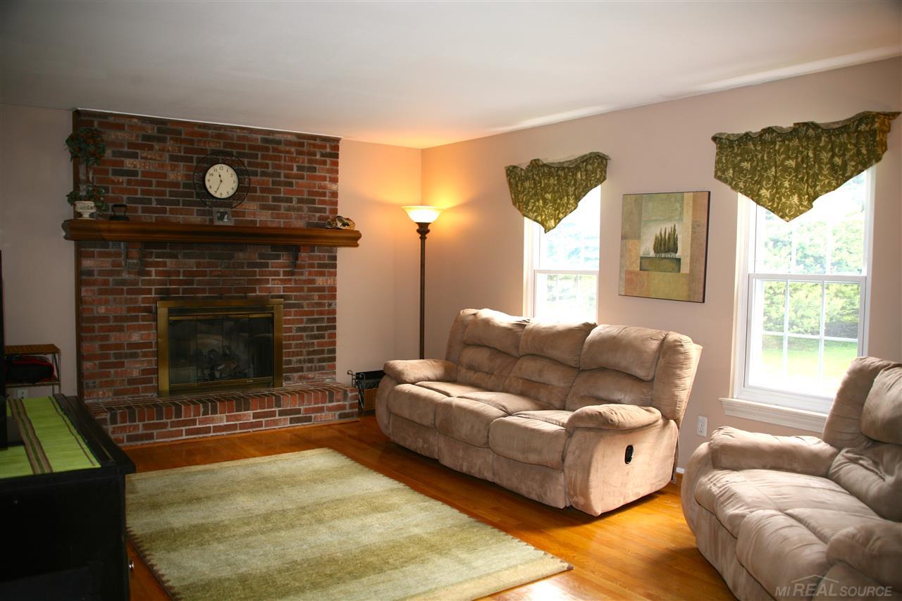 957 Hadley Road Rochester Hills, MI 48307 - Photo 8 of 23