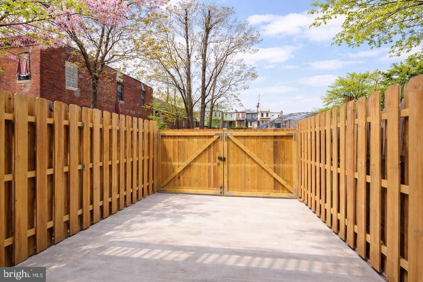 1610 Federal Street Baltimore, MD 21213 - Photo 26 of 27 Charming gated outdoor space awaits!